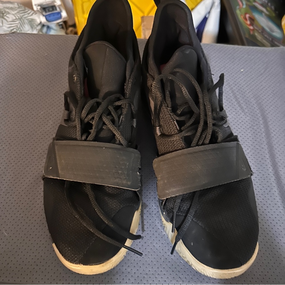 Nike PG 2 basketball shoes